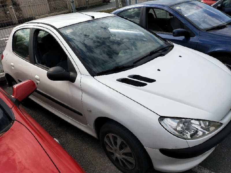 peugeot 206 berlina del año 2004