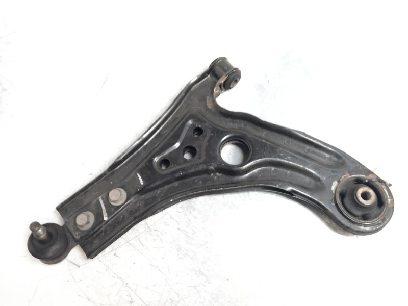 Recambio de brazo suspension inferior delantero izquierdo para chevrolet kalos 1.2 cat referencia OEM IAM   