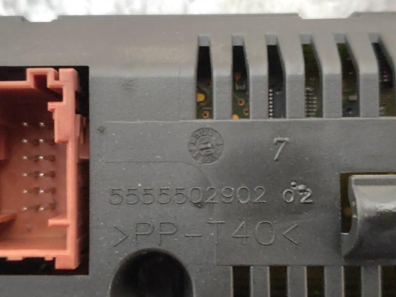 Recambio de pantalla multifuncion para peugeot partner kombi premium referencia OEM IAM 5555502902  