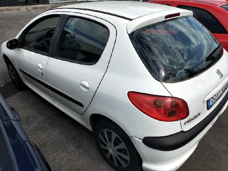 peugeot 206 berlina del año 2004