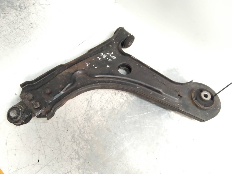 Recambio de brazo suspension inferior delantero derecho para daewoo lacetti 1.6 cat referencia OEM IAM   