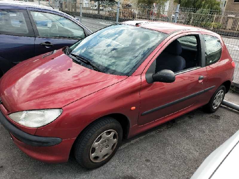 peugeot 206 berlina del año 1999