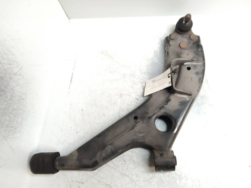 Recambio de brazo suspension inferior delantero izquierdo para daewoo leganza 2.0 cat referencia OEM IAM   