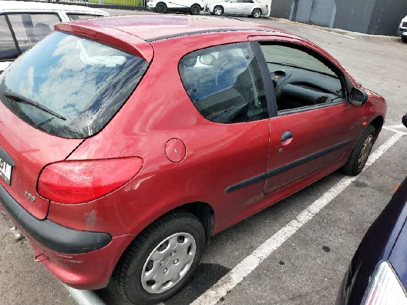 peugeot 206 berlina del año 1999