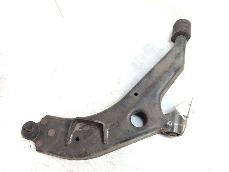 Recambio de brazo suspension inferior delantero derecho para daewoo leganza 2.0 cat referencia OEM IAM   