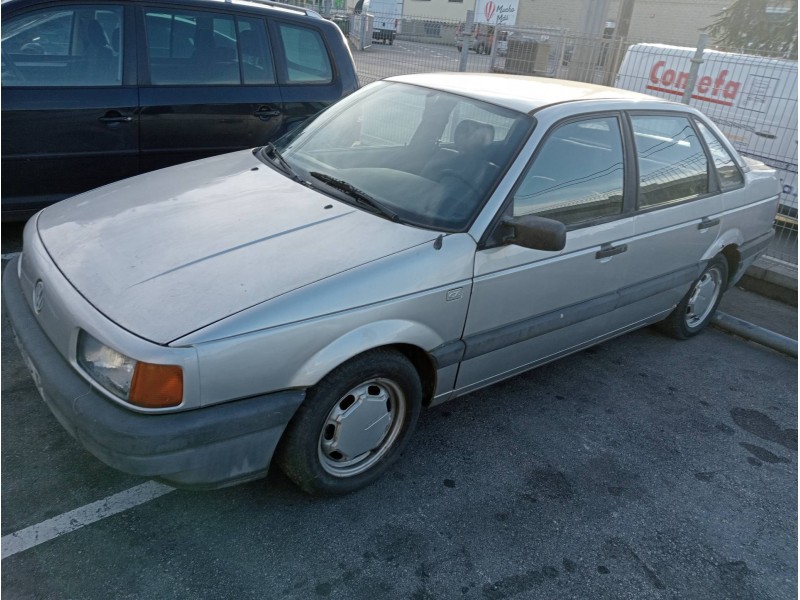 volkswagen passat berlina (312) del año 1989