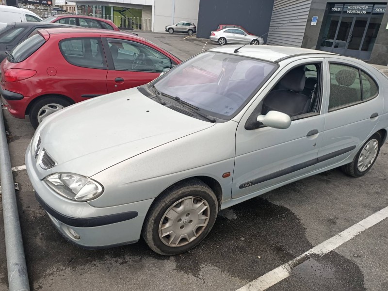 renault megane i fase 2 berlina (ba0) del año 2001