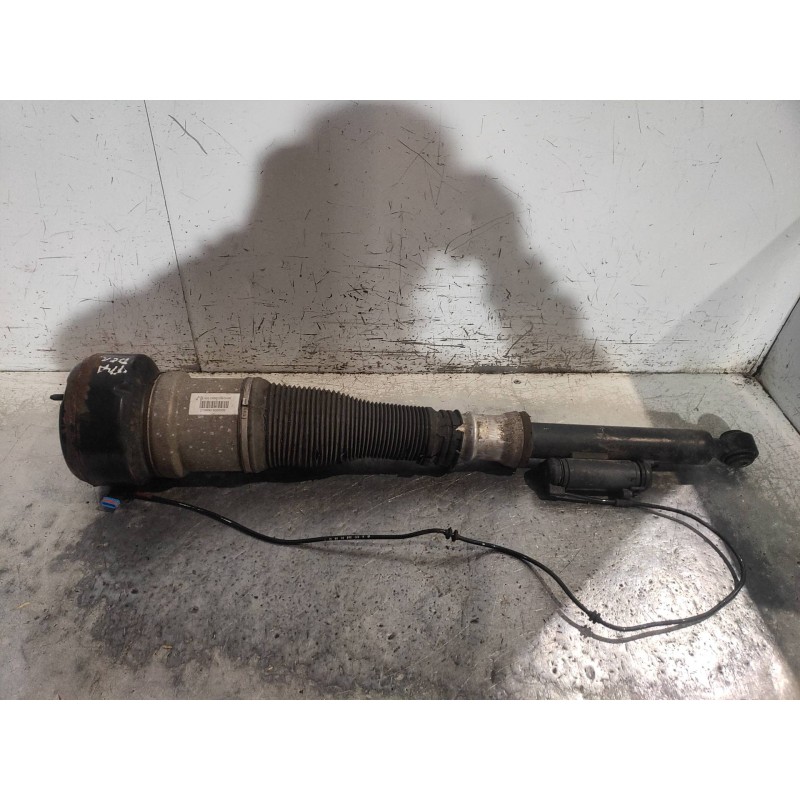 Recambio de amortiguador trasero derecho para mercedes clase cl (w216) coupe 500 4-matic (216.386) referencia OEM IAM   