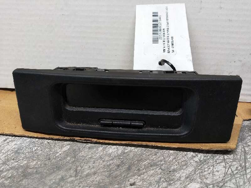 Recambio de pantalla multifuncion para renault master ii phase 2 caja cerrada 2.5 dci diesel cat referencia OEM IAM 8200584888A 