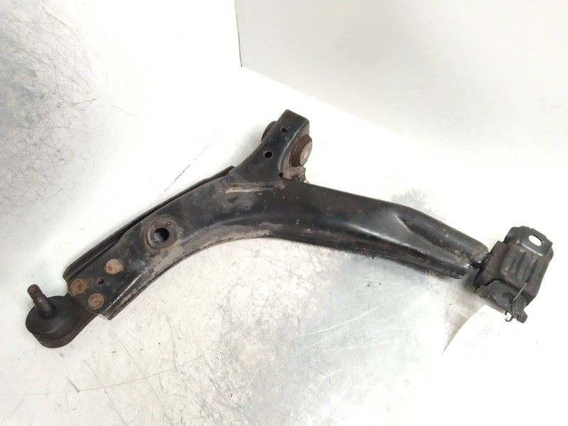 Recambio de brazo suspension inferior delantero izquierdo para daewoo lanos referencia OEM IAM   