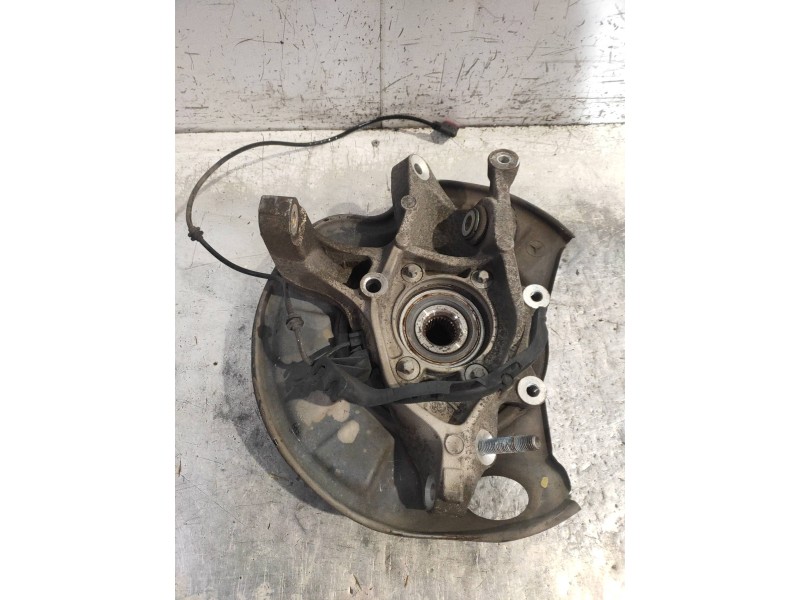 Recambio de mangueta trasera izquierda para mercedes clase cl (w216) coupe 500 4-matic (216.386) referencia OEM IAM   