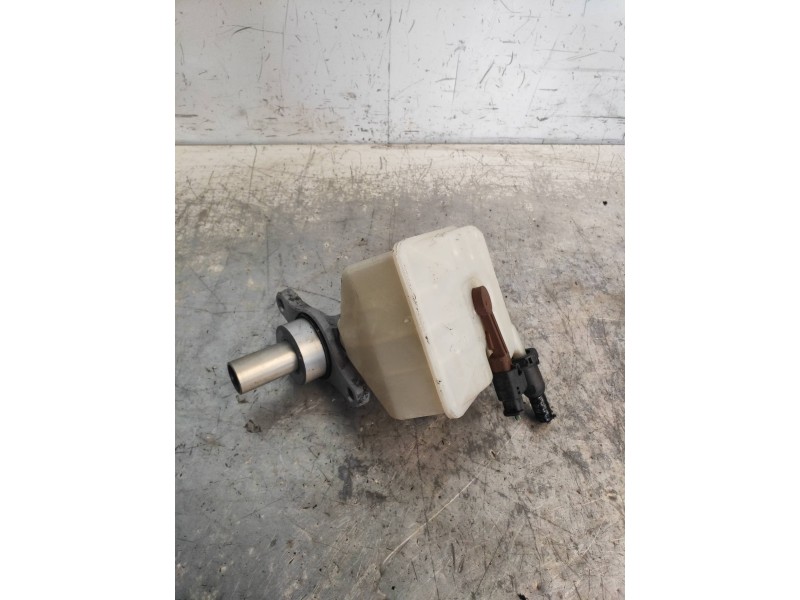 Recambio de bomba freno para peugeot partner kombi premium referencia OEM IAM   