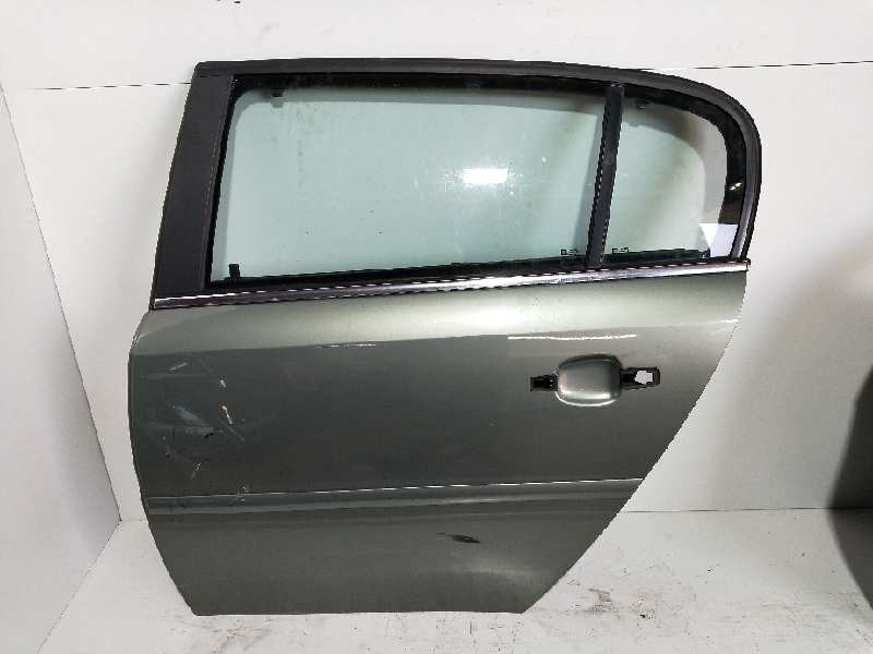 Recambio de puerta trasera izquierda para opel signum básico referencia OEM IAM  5 PUERTAS 