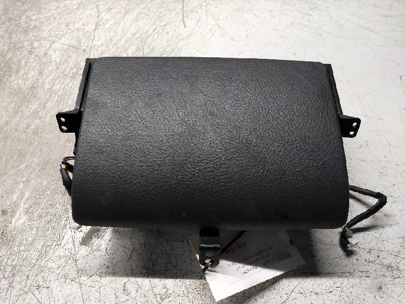 Recambio de pantalla multifuncion para toyota avensis berlina (t25) 2.0 16v cat referencia OEM IAM   