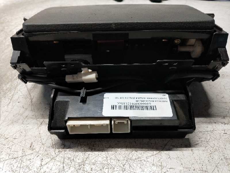 Recambio de pantalla multifuncion para toyota avensis berlina (t25) 2.0 16v cat referencia OEM IAM   