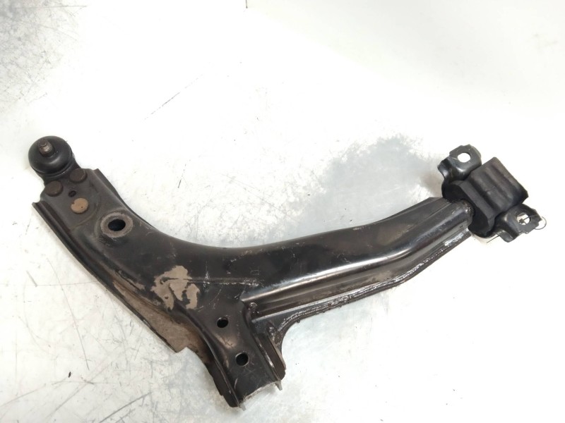 Recambio de brazo suspension inferior delantero derecho para daewoo nexia 1.5 16v cat referencia OEM IAM   