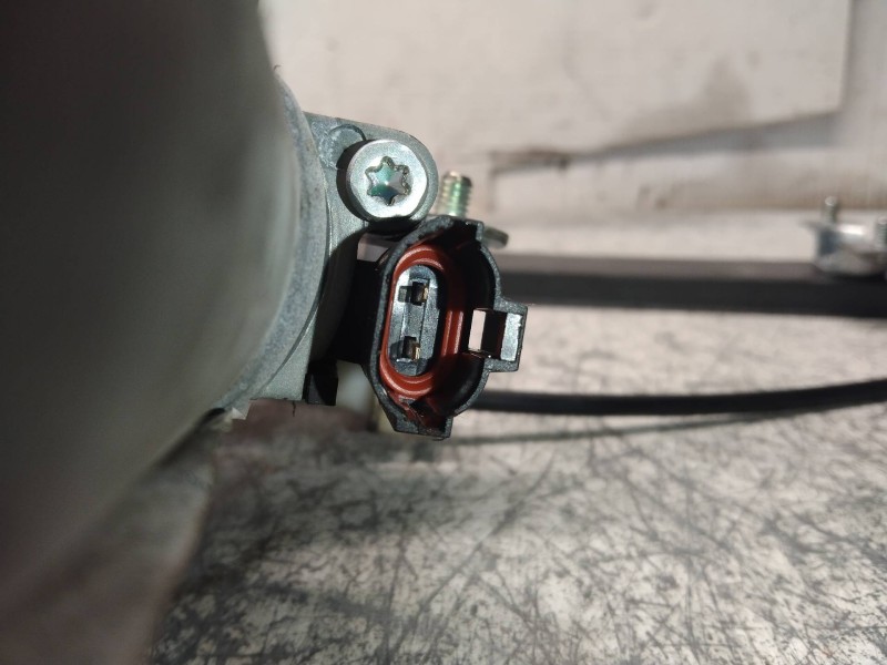 Recambio de elevalunas trasero derecho para ssangyong actyon 2.0 td cat referencia OEM IAM   