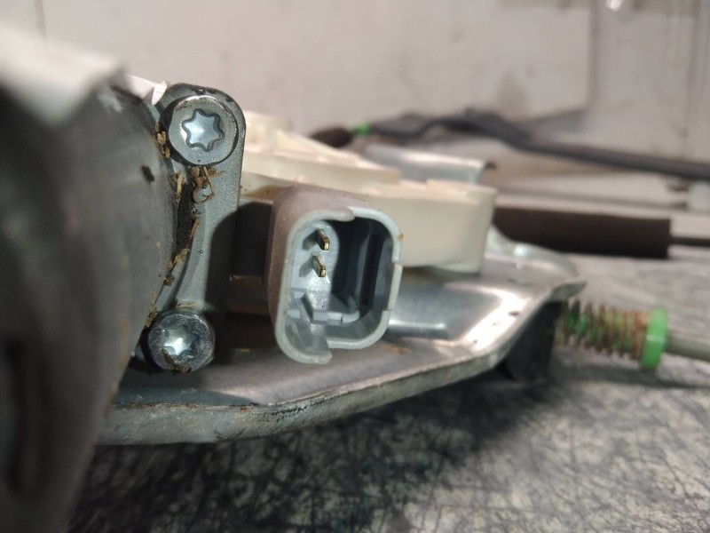 Recambio de elevalunas delantero derecho para ssangyong actyon 2.0 td cat referencia OEM IAM   5P