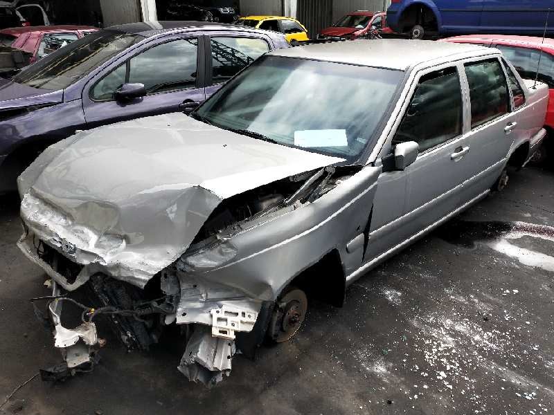 volvo s70 berlina del año 1998