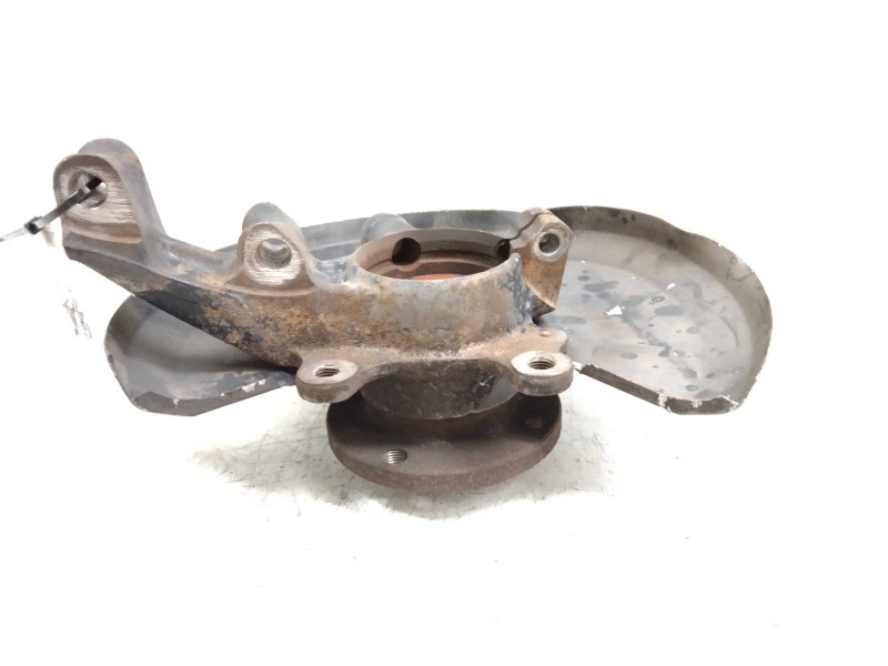 Recambio de mangueta delantera izquierda para audi 80 2.3 referencia OEM IAM   