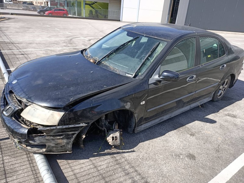 saab 9-3 berlina del año 2004