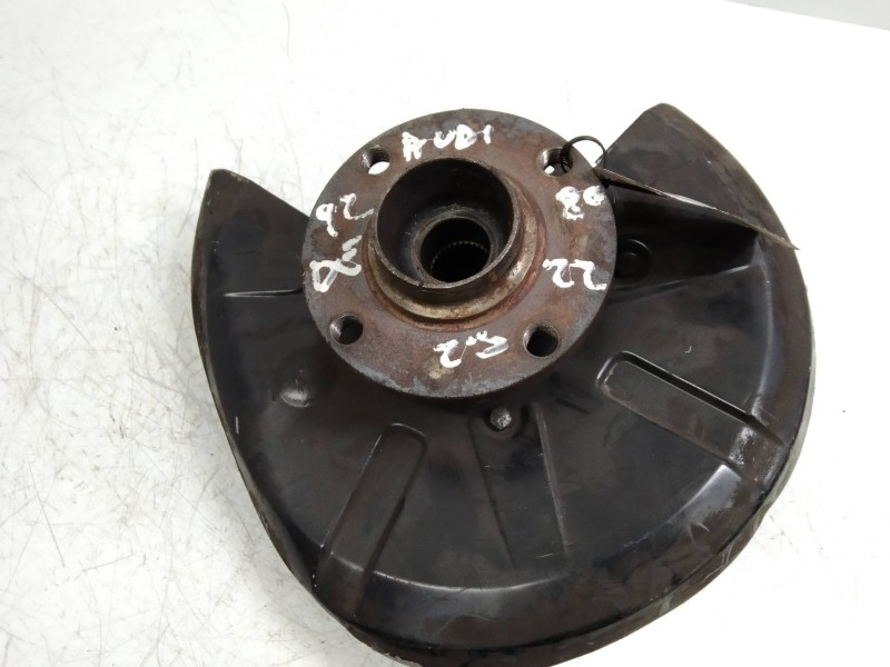 Recambio de mangueta delantera derecha para audi 80 avant 2.3 referencia OEM IAM   