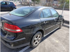 saab 9-3 berlina del año 2004 2