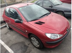peugeot 206 berlina del año 2001