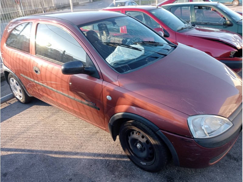 opel corsa c del año 2001