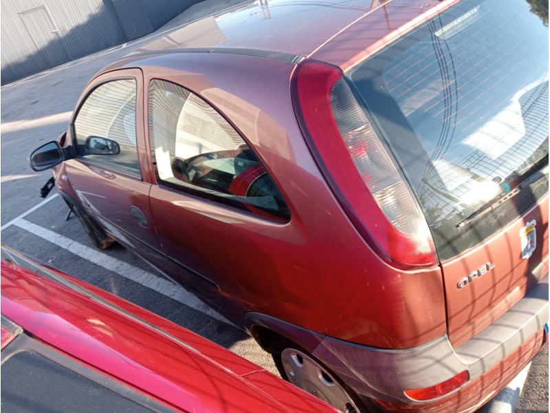 opel corsa c del año 2001