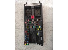 Recambio de caja reles / fusibles para land rover evoque 2.2 td4 cat referencia OEM IAM 528251F02 BJ3214F041AD 