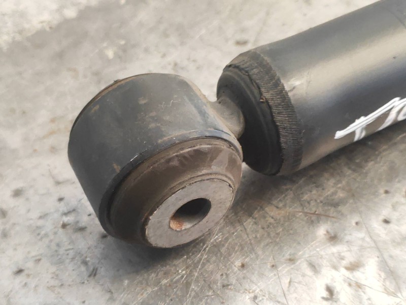 Recambio de amortiguador trasero izquierdo para mazda 3 lim. () style referencia OEM IAM BAHD28700A  