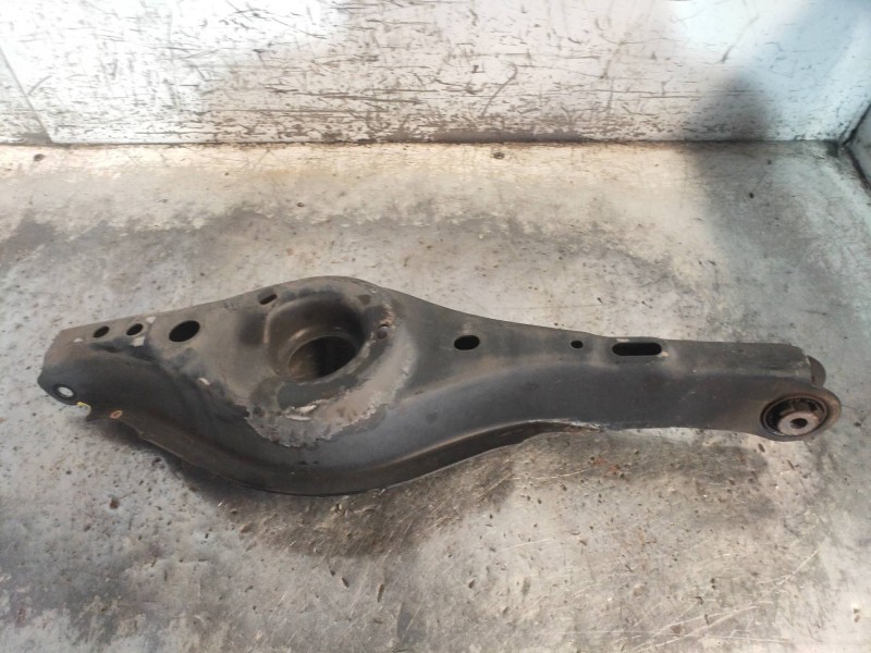 Recambio de brazo suspension inferior trasero derecho para mazda 3 lim. () style referencia OEM IAM   