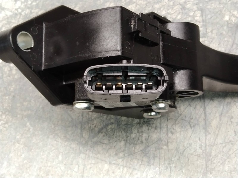 Recambio de potenciometro pedal para hyundai getz (tb) 1.5 crdi referencia OEM IAM 327271C801  