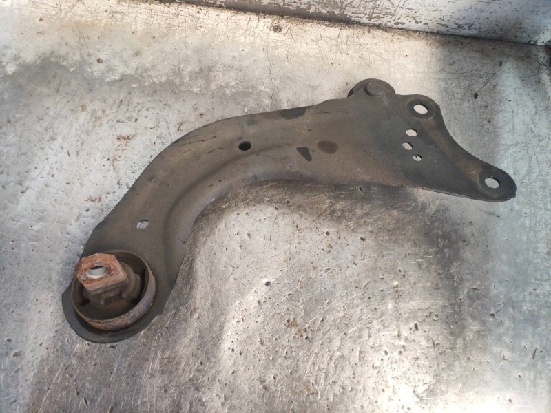 Recambio de brazo suspension superior trasero derecho para mazda 3 lim. () style referencia OEM IAM   