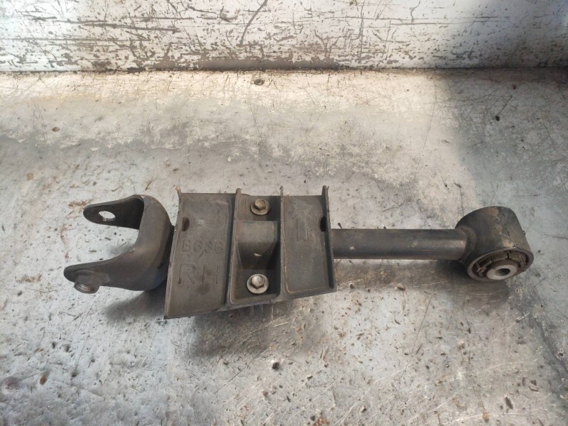 Recambio de brazo suspension superior trasero derecho para mazda 3 lim. () style referencia OEM IAM   