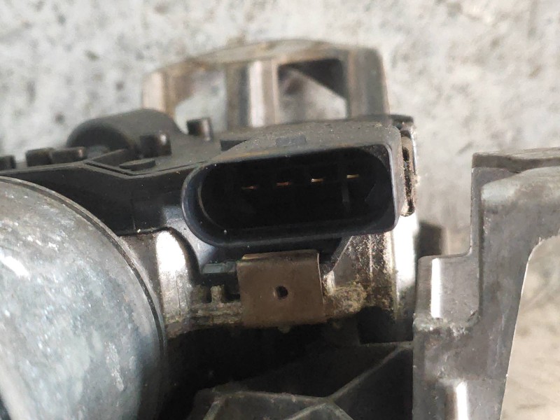 Recambio de motor limpia delantero para mercedes clase cl (w216) coupe 500 4-matic (216.386) referencia OEM IAM 2218204442 33970