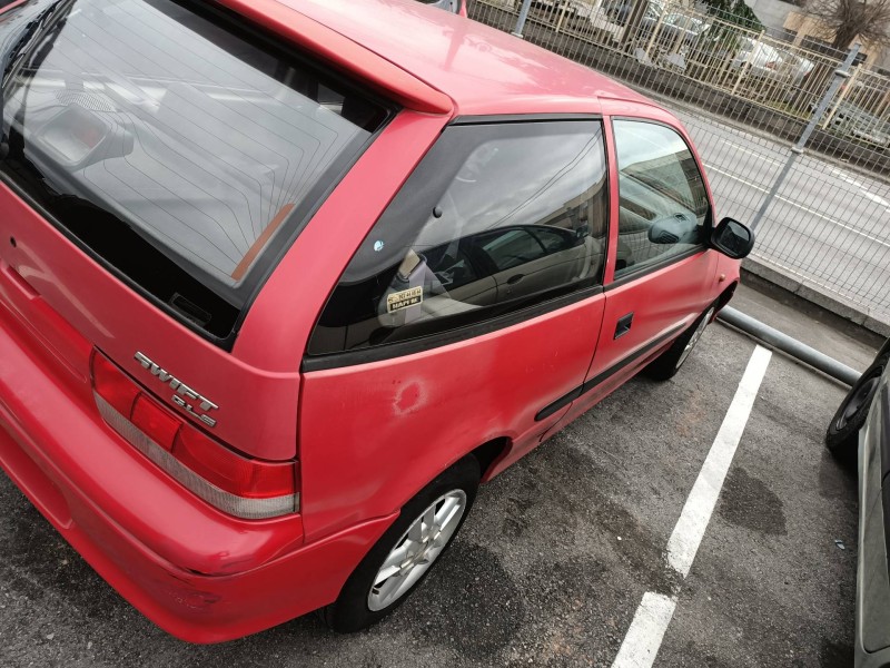 suzuki swift sf berlina (ma) del año 2002