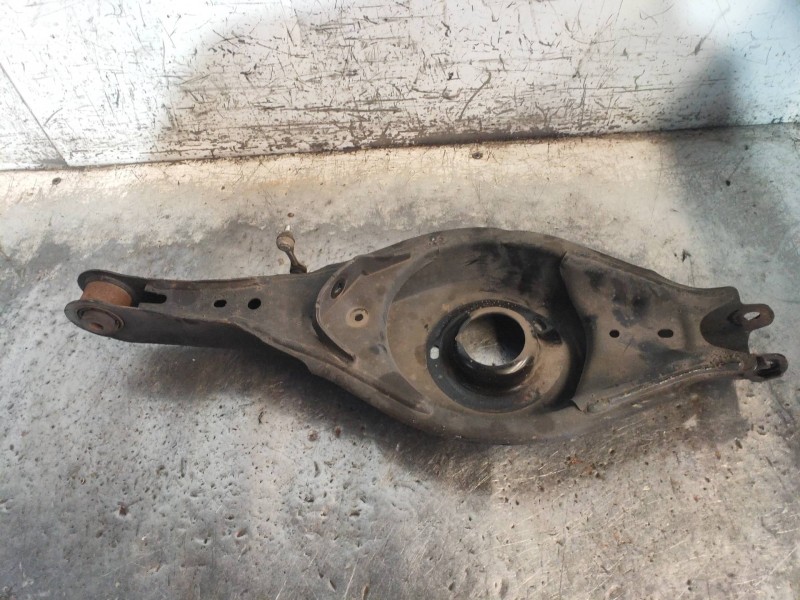 Recambio de brazo suspension inferior trasero izquierdo para mazda 3 lim. () style referencia OEM IAM   