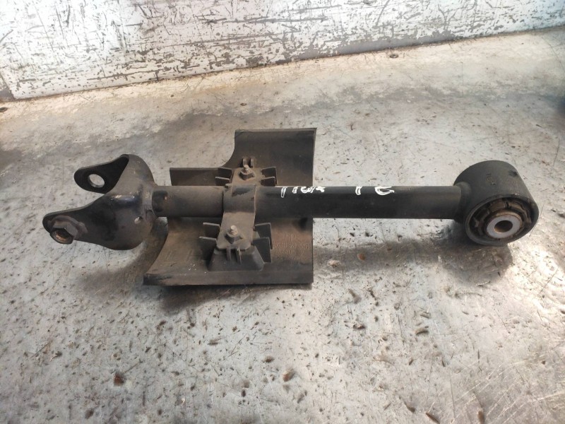 Recambio de brazo suspension superior trasero izquierdo para mazda 3 lim. () style referencia OEM IAM   