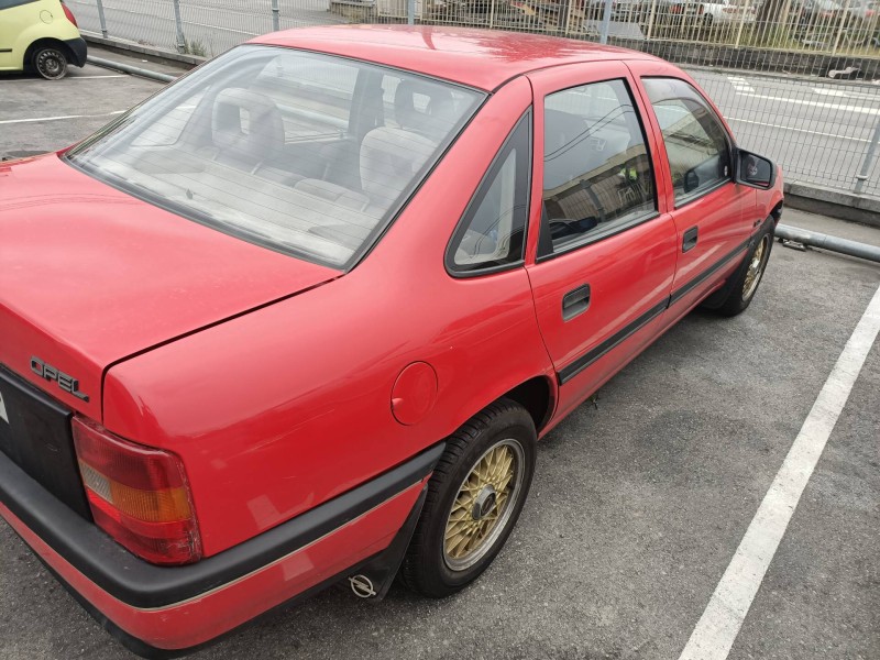 opel vectra a del año 1988