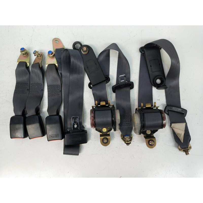 Recambio de juego cinturones trasero para suzuki swift sf berlina (ma) 1.3 gls (3-ptas.) referencia OEM IAM   3P