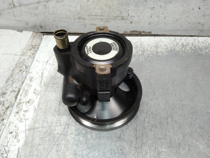 Recambio de bomba direccion para volvo serie 460 1.8i referencia OEM IAM 470284 26039584 