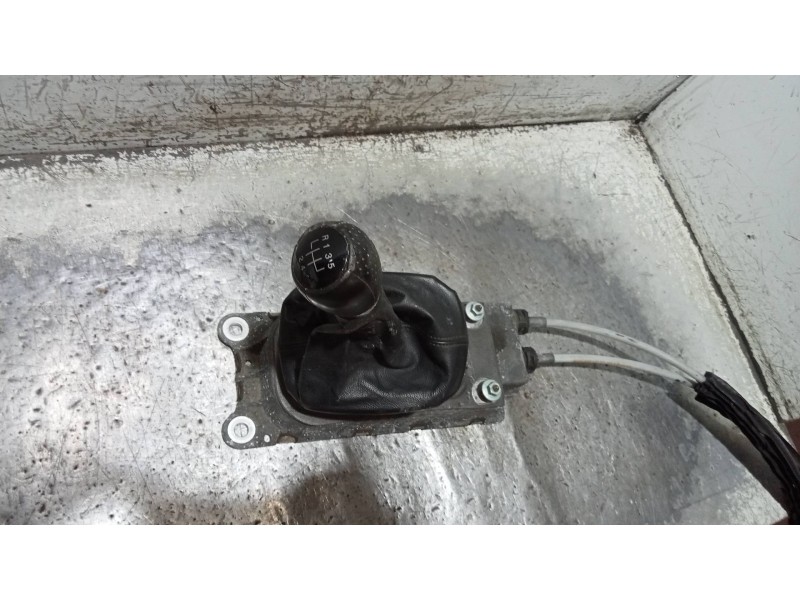 Recambio de palanca cambio para audi a3 (8l) 1.8 attraction referencia OEM IAM 1J0711049B   Recambio de palanca cambio para audi a3 (8l) 1.8 attraction referencia OEM IAM 1J0711049B