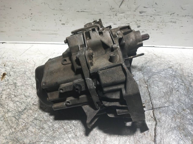 Recambio de caja cambios para renault 5 (b/c40) 1.1 referencia OEM IAM JB0029 S027859 