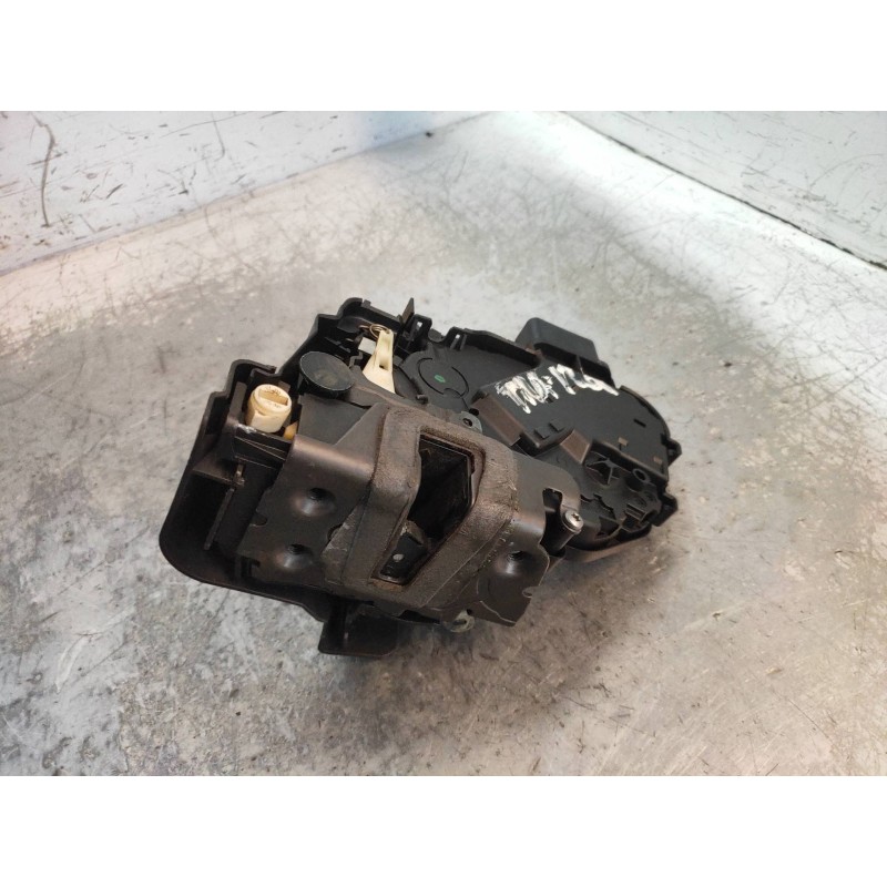 Recambio de motor cierre centralizado trasero izquierdo para land rover freelander (lr2) 2.2 td4 referencia OEM IAM FQM500370  