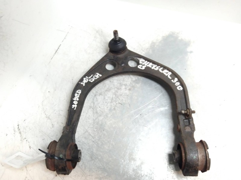 Recambio de brazo suspension superior delantero derecho para chrysler 300 c 3.0 crd referencia OEM IAM   