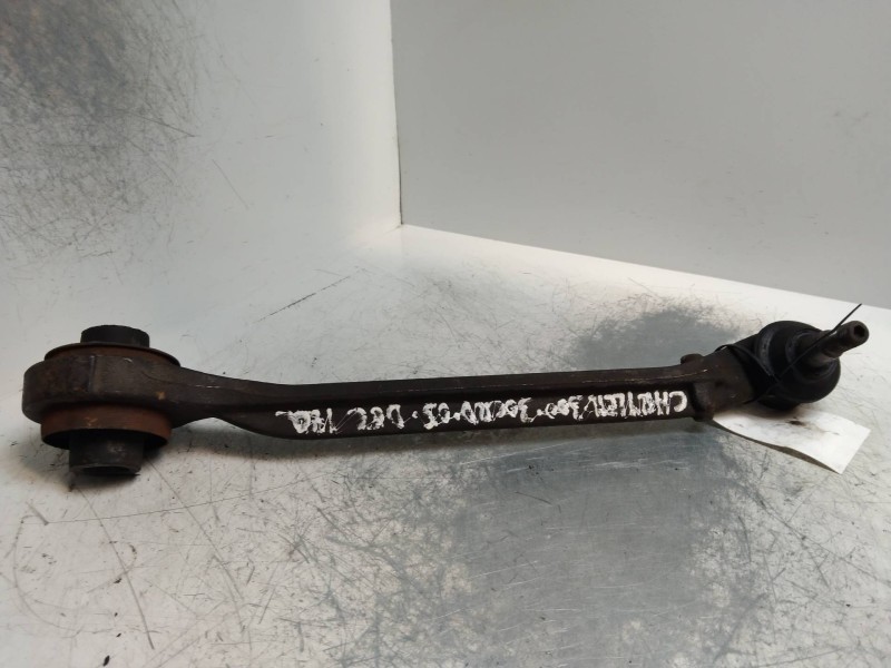 Recambio de brazo suspension inferior delantero izquierdo para chrysler 300 c 3.0 crd referencia OEM IAM   