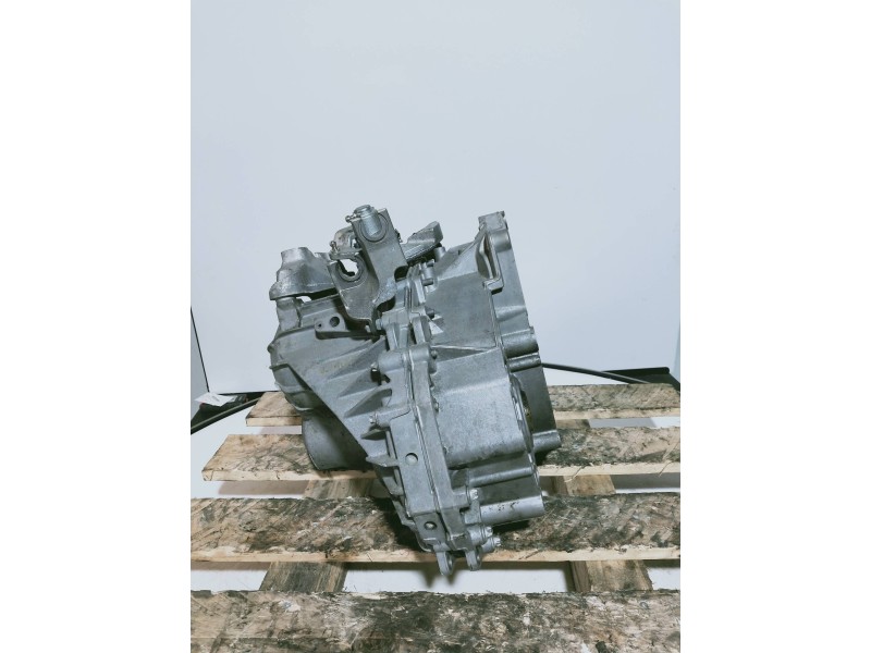 Recambio de caja cambios para opel astra j lim. cosmo referencia OEM IAM F40 R110319183U 