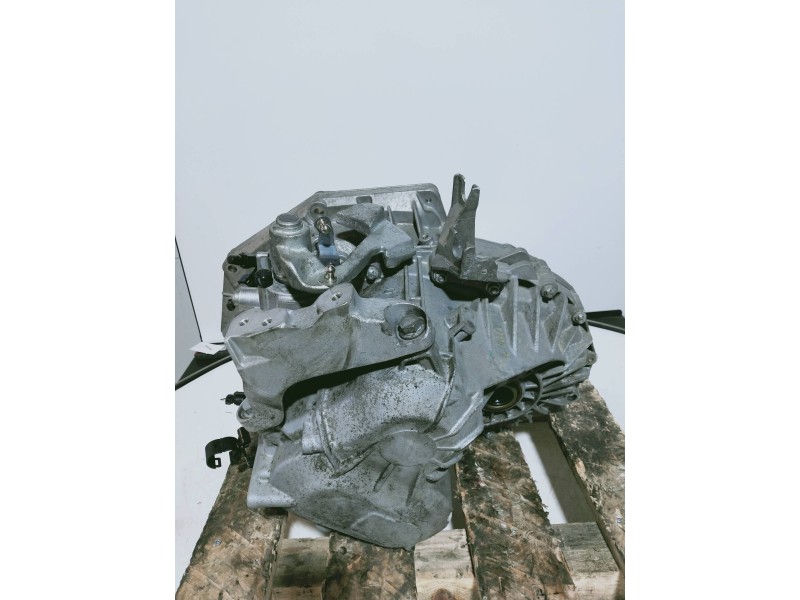 Recambio de caja cambios para opel astra j lim. cosmo referencia OEM IAM F40 R110319183U 